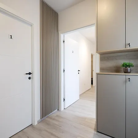 Classy Apartments In City Centar Zadar Exterior photo