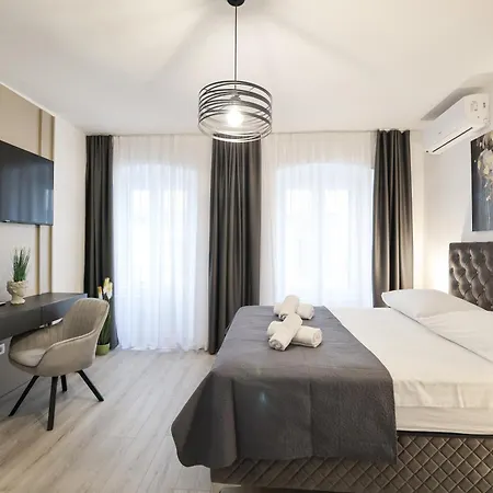 Classy Apartments In City Centar Zadar Exterior photo