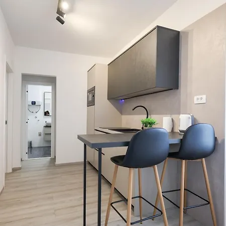 Classy Apartments In City Centar Zadar Exterior photo