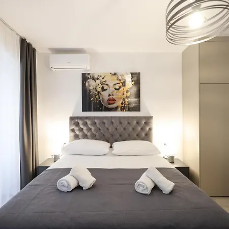 Classy Apartments In City Centar Zadar Exterior photo